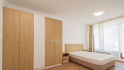 Sunny and spacious three-bedroom apartment in Dragalevtsi district