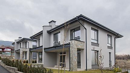 A house in a luxurious gated complex in the village of Bistrica