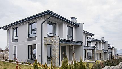 A house in a luxurious gated complex in the village of Bistrica