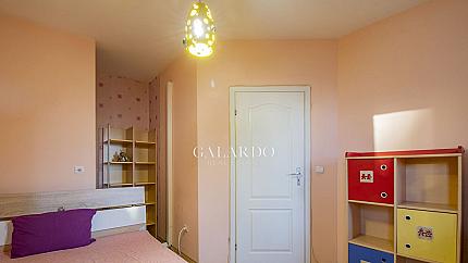 Cozy two-bedroom apartment in "Studentski grad"