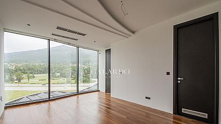 Spacious apartment with wonderful views of Vitosha Mountain