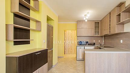 Sunny and bright three-room apartment near Nadezhda metro station.