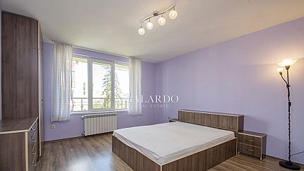 Sunny and bright three-room apartment near Nadezhda metro station.