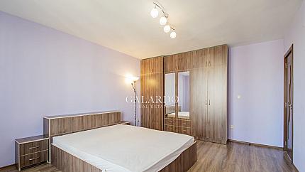 Sunny and bright three-room apartment near Nadezhda metro station.