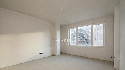 Three-room apartment in a building with deed 16 next to Bulgaria Blvd.