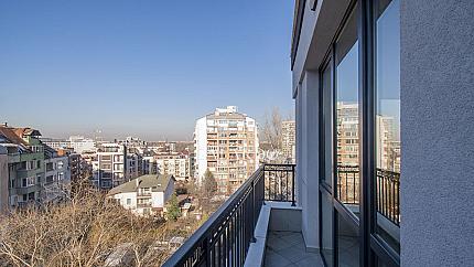 Panoramic three-room maisonette on a quiet street in Vitosha district