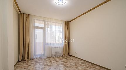 Sunny three-room apartment in "Belle Rose" complex in Vitosha district