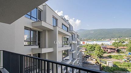 Spacious two-room apartment on the ground floor in a gated complex in Manastirski livadi district - east