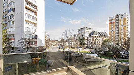 Luxurious, furnished four-room apartment for rent in Iztok