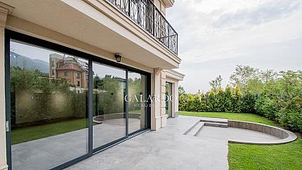 A spacious single-family house with its own yard in the Kinocenter district