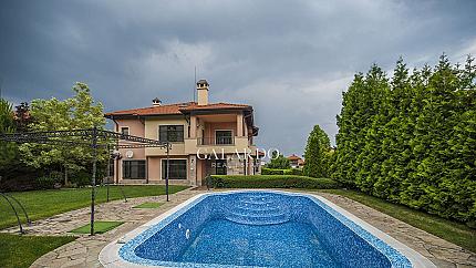 Family house with a living pool  in gated complex in Dragalevtzi distric