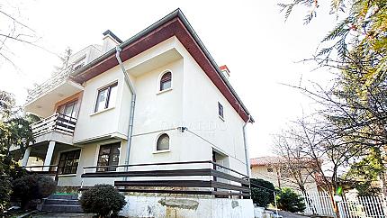 Beautiful house in the foot of Vitosha Mountain, qw.Simeonovo