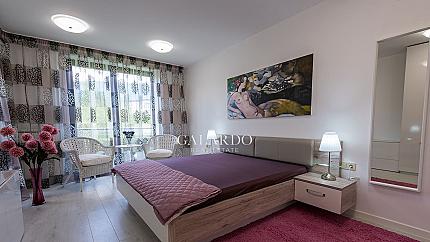 Луксозен апартамент с 3 спални под наем в Симеоново