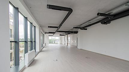 Spacious office in a new building, Hladilnika quarter