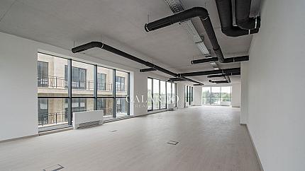 Spacious office in a new building, Hladilnika quarter