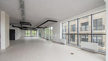 Spacious office in a new building, Hladilnika quarter