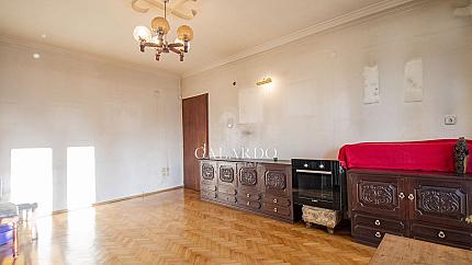 Spacious three bedroom apartment in front of Borissova Garden