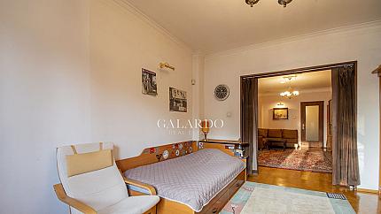 Spacious three bedroom apartment in front of Borissova Garden