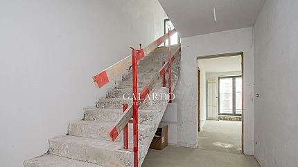 Two-level apartment with three bedrooms in Dianabad district