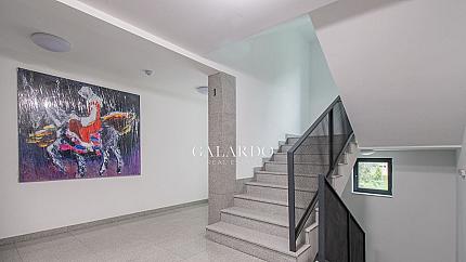 Two-level apartment with three bedrooms in Dianabad district