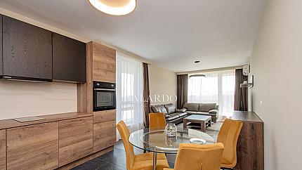 Spacious and luxurious two-bedroom apartment in "Arkadia" complex next to "Flora" kindergarten