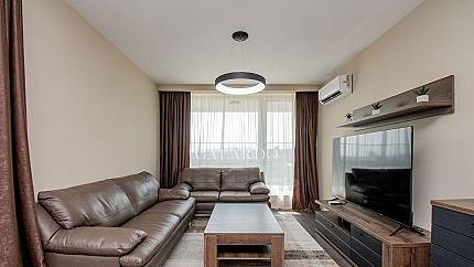 Spacious and luxurious two-bedroom apartment in "Arkadia" complex next to "Flora" kindergarten