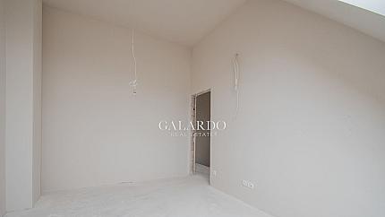 Attractive property in a small boutique building