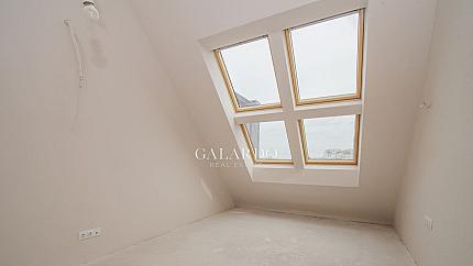 Attractive property in a small boutique building