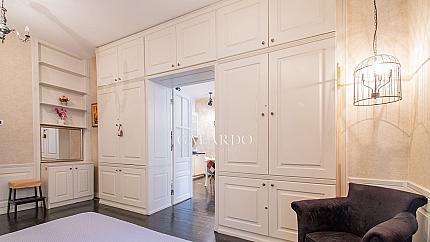 Luxury one-bedroom apartment on Slaveykov Square