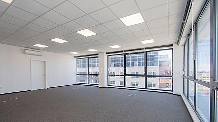 Spacious office with a panoramic view in a business building on "Simeonovsko Shosse" Blvd.
