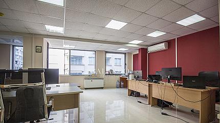 Офис open space офис под наем в сграда клас А до НДК