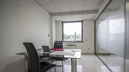 Office open space office for rent in a class A building next to National Palace of Culture