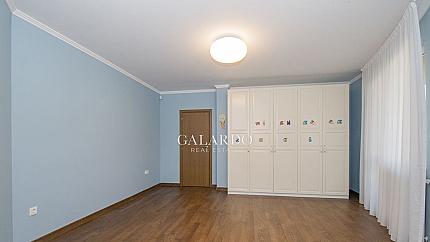 An elegant 2 bedroom apartment next to Fantstiko supermarket in Darvenitsa