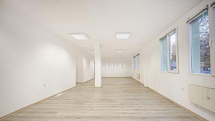 Офис близо до Метростанция Джеймс Баучер