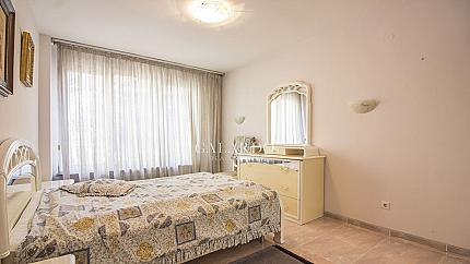 Spacious two-bedroom apartment with garage near to Southern Park in Lozenets