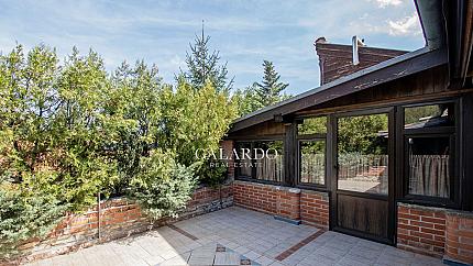 A lovely four-bedroom Provençal house at the foot of Vitosha