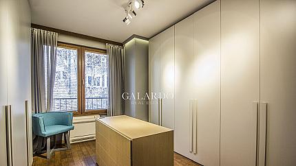 Luxury two-bedroom apartment in a new building near the National Palace of Culture