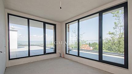 A wonderful 3 bedroom apartment with an amazing panoramic terrace