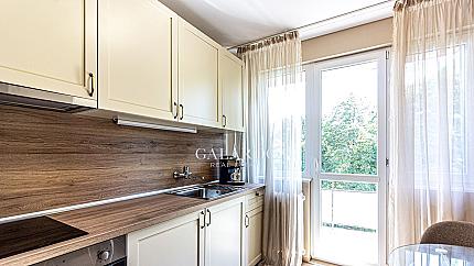 Cozy new one-bedroom apartment in a great location in Iztok