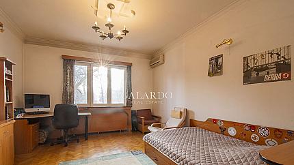 Spacious three bedroom apartment in front of Borissova Garden