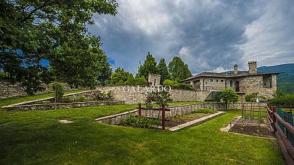 Unique house-ranch 20 minutes from Sofia