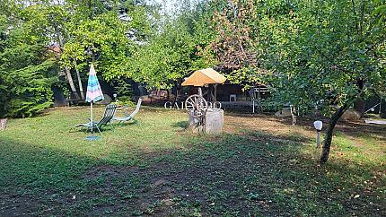 Flat yard with a house, v.z. Kosanin dol, Pancharevo