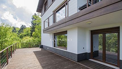 Superb house above Pancharevo Park