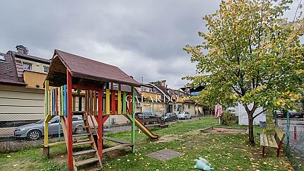 Three-bedroom apartment in the old part of Ovcha Kupel