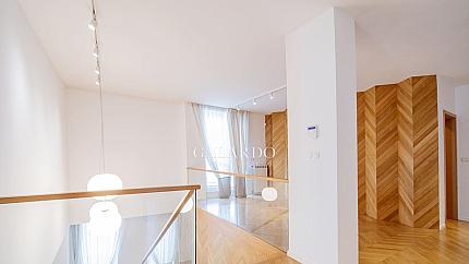 Stylish two-level apartment next to Marinela Hotel