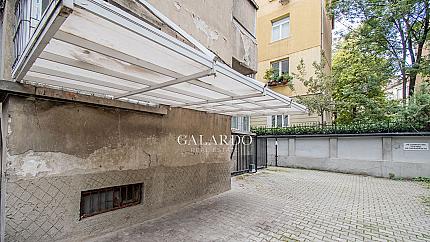 Spacious three bedroom apartment in front of Borissova Garden