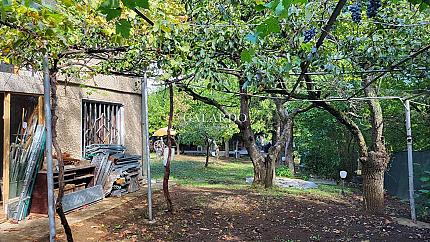 Flat yard with a house, v.z. Kosanin dol, Pancharevo