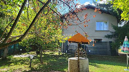 Flat yard with a house, v.z. Kosanin dol, Pancharevo