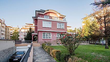 Rare offer - a three-story house located in the Manastirski livadi district