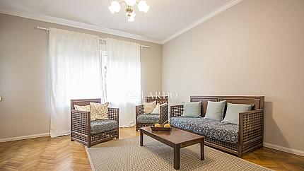 Тристаен апартамент в.кв "Яворов"